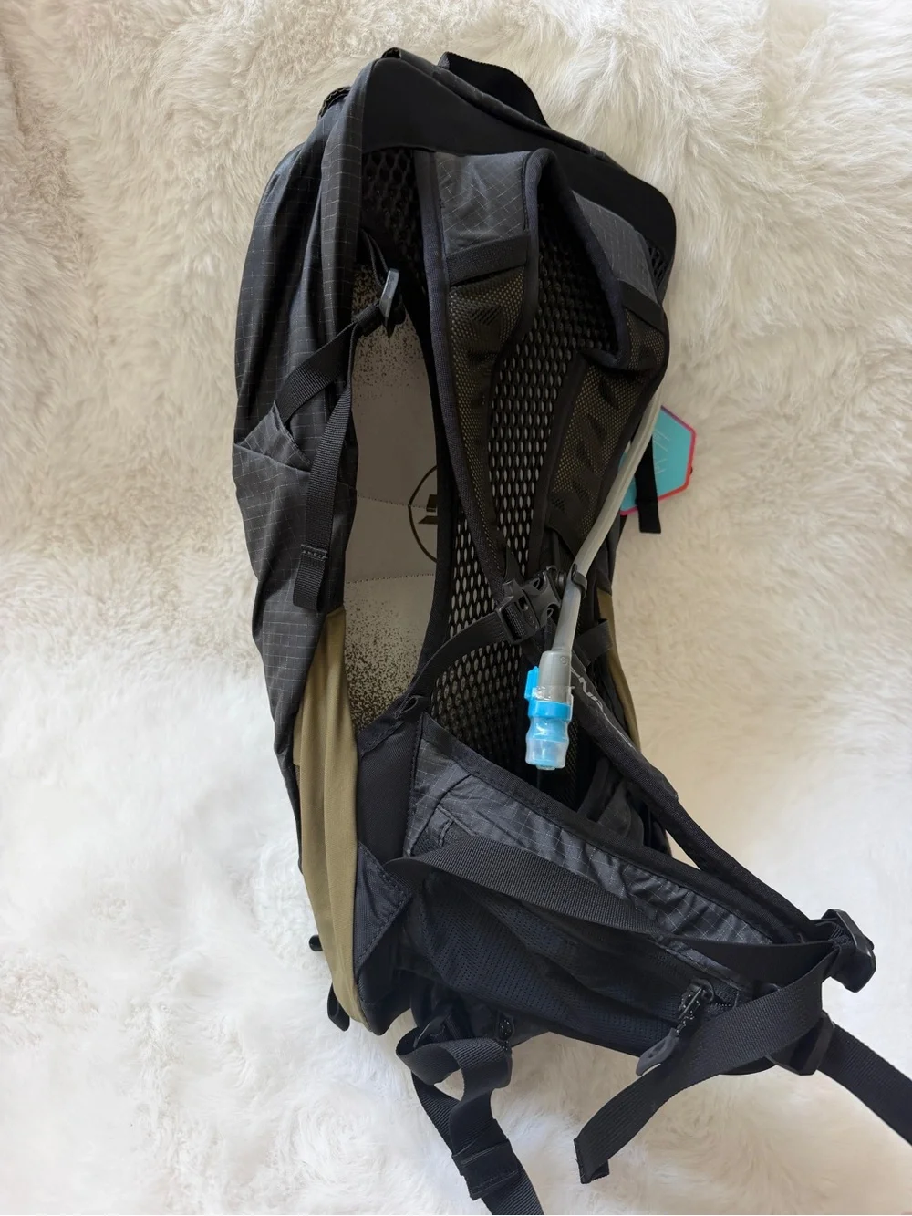 DAKINE Seeker 18L Hydration Pack NWT